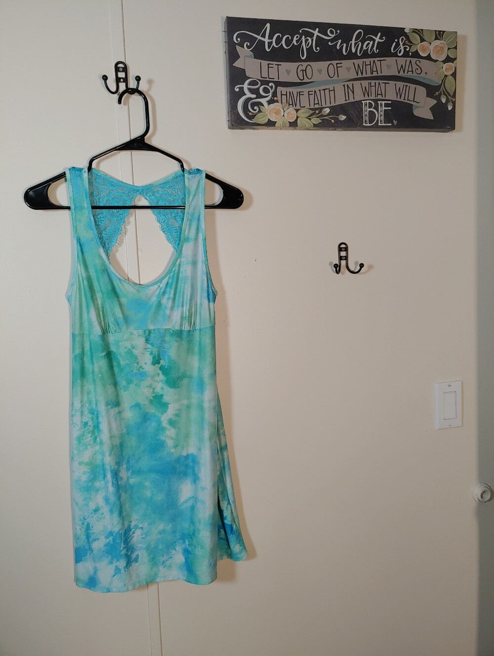 Secret Treasures Size Small 4-6 Beautiful Blue Sleeveless Nightgown